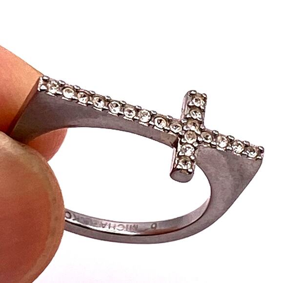 RARE MICHAEL KORS Pave CZ Cross Ring Silver Tone - Size 6 - Picture 2 of 6